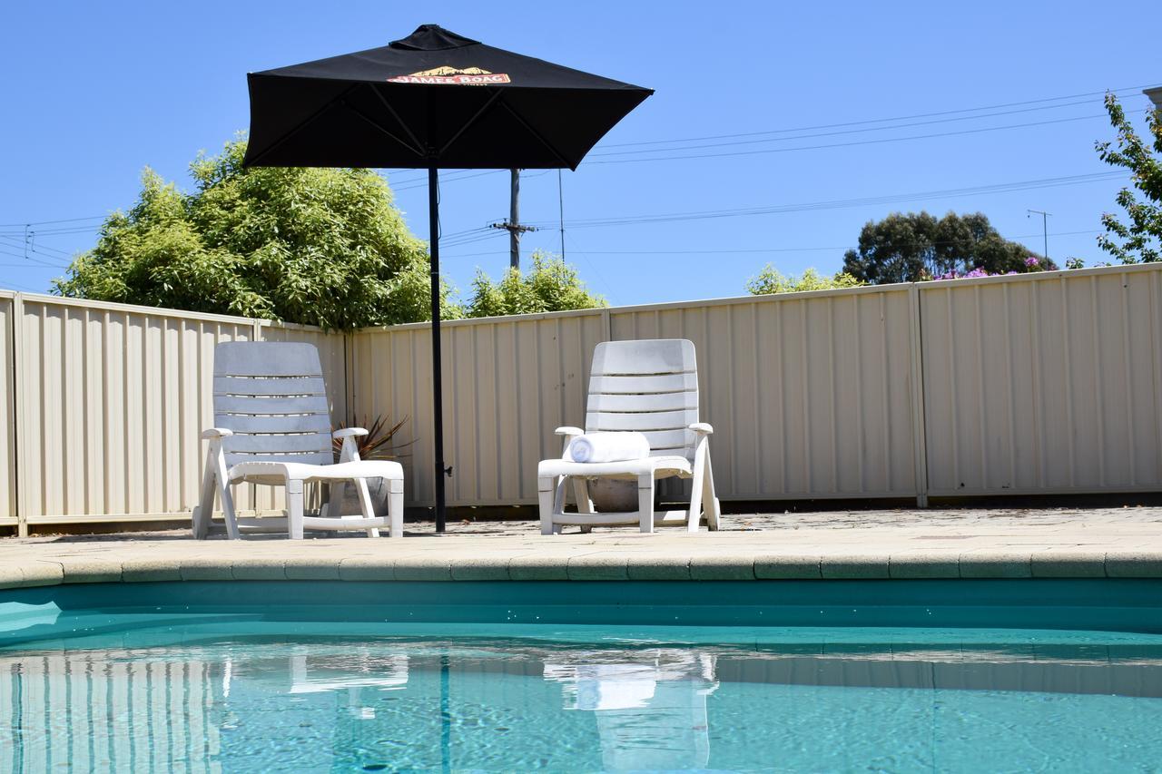 Beachway Motel Ulverstone Exterior photo