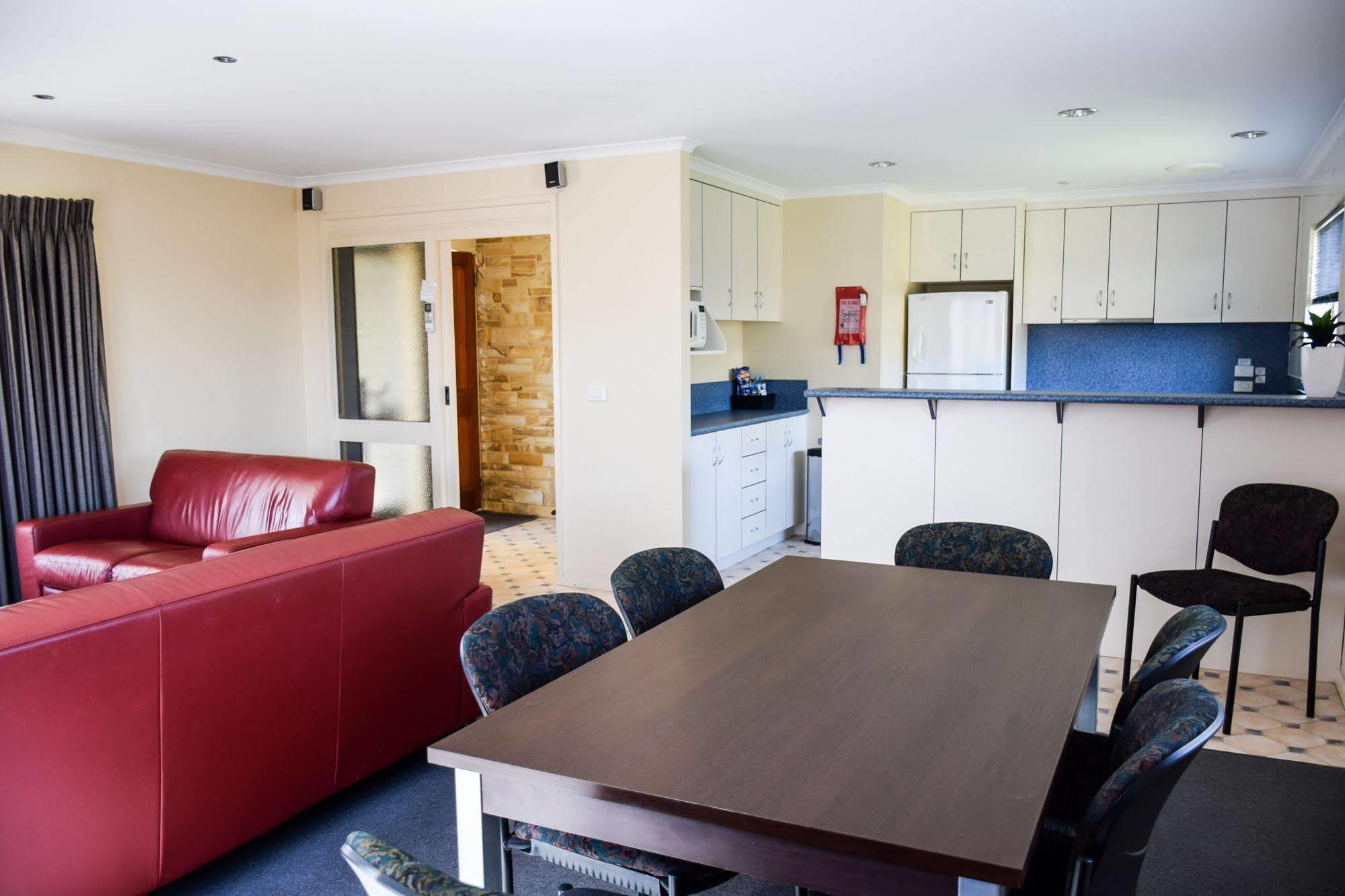 Beachway Motel Ulverstone Exterior photo