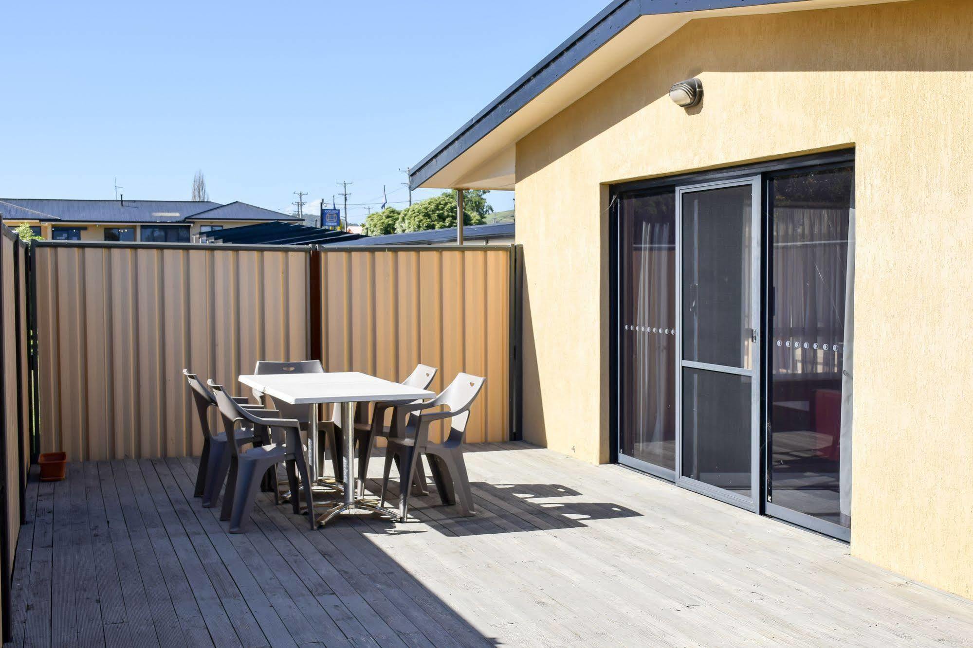 Beachway Motel Ulverstone Exterior photo